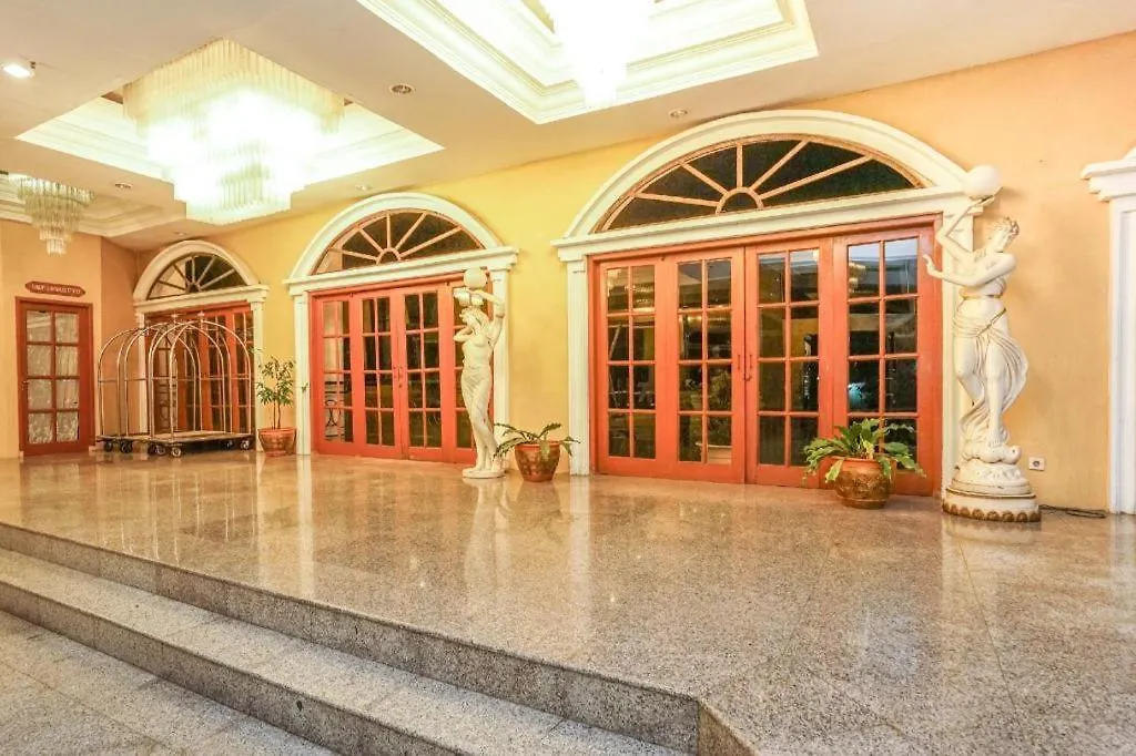 Oyo 395 Tretes Raya Hotel-1